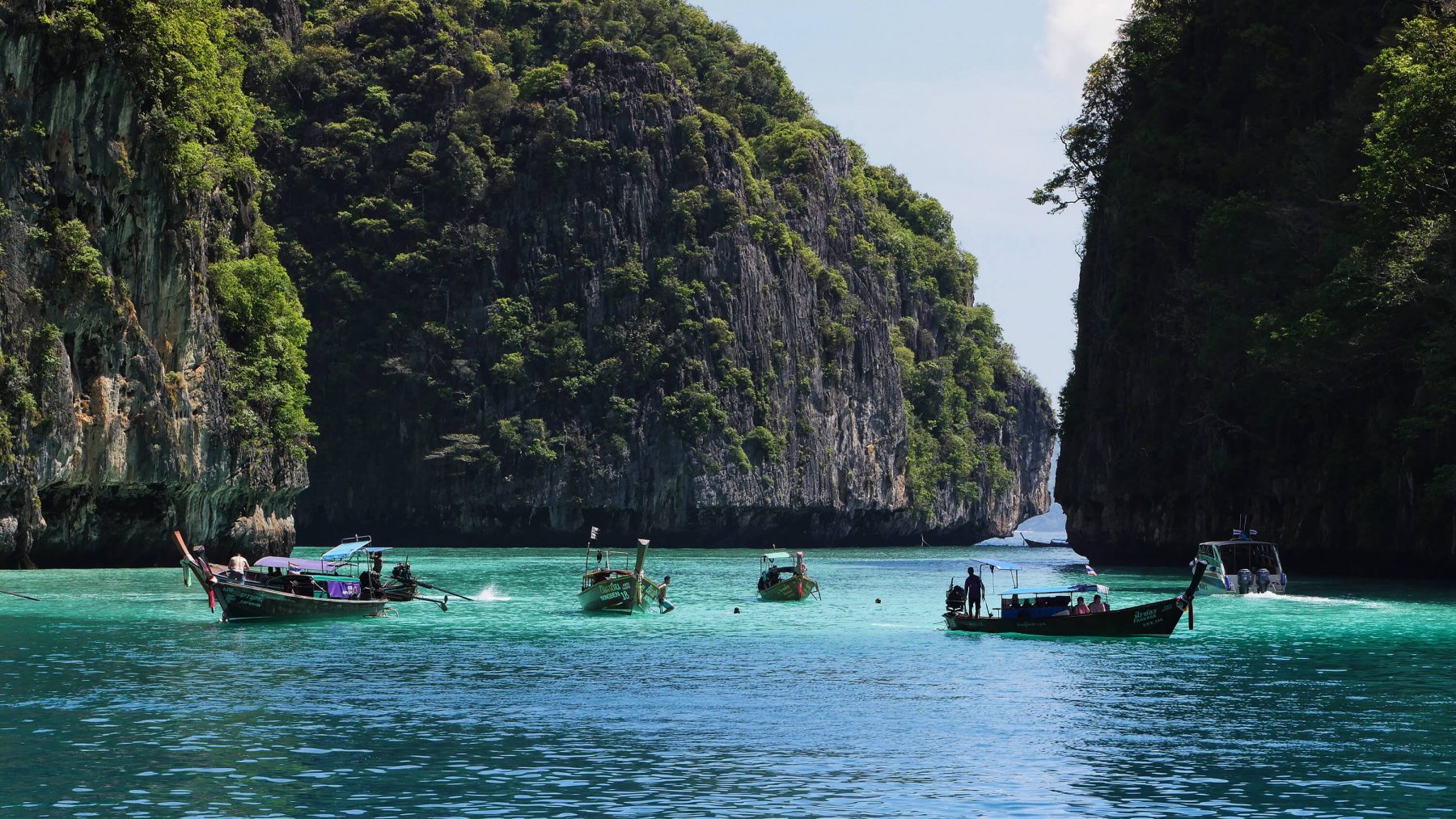 Koh Phi Phi day trip from Phuket - It's better in Thailand