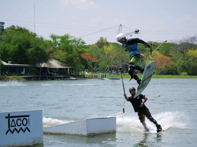 Wakeboarding in Bangkok Taco Lake