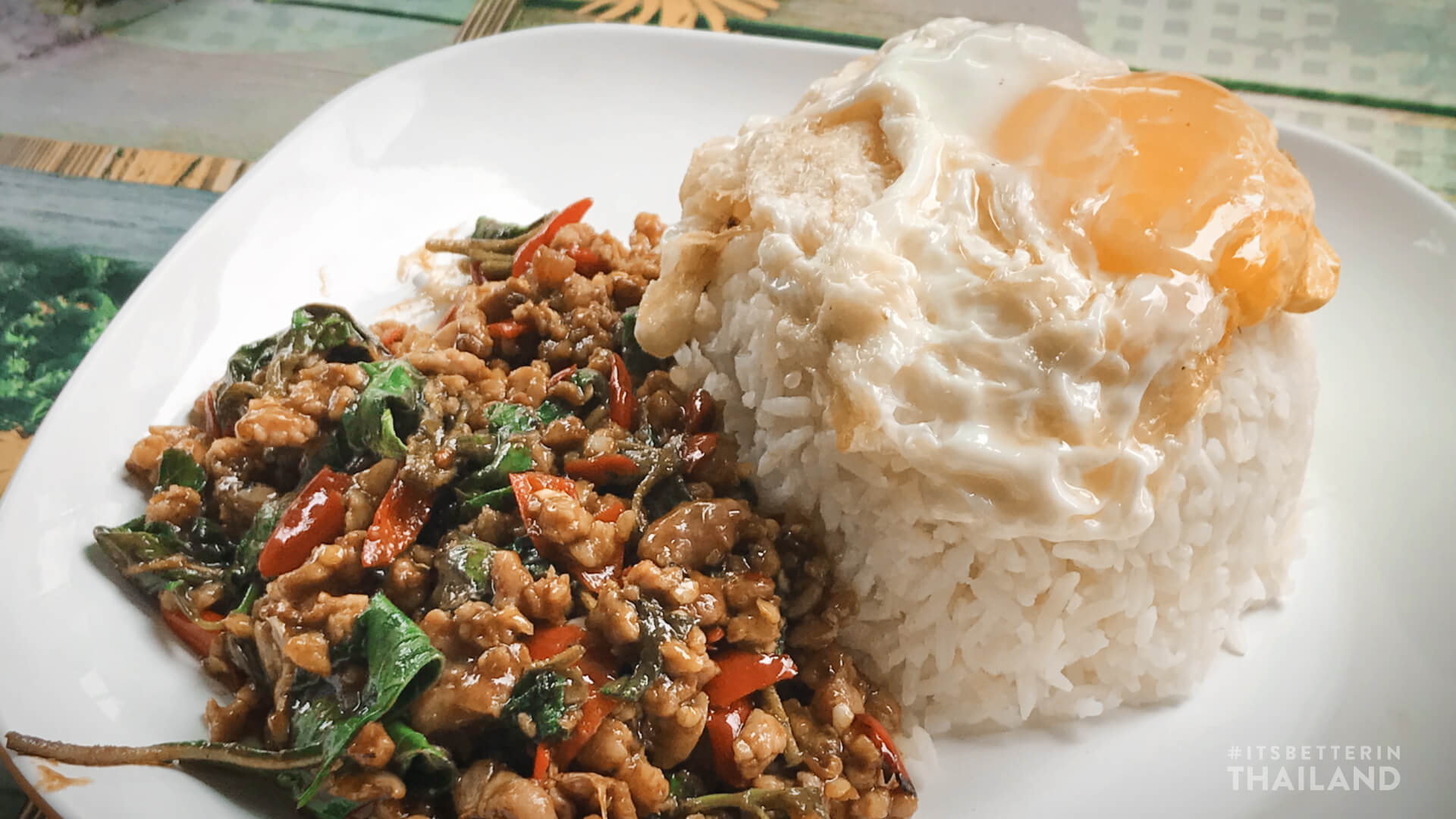 Thai food pad grapraow