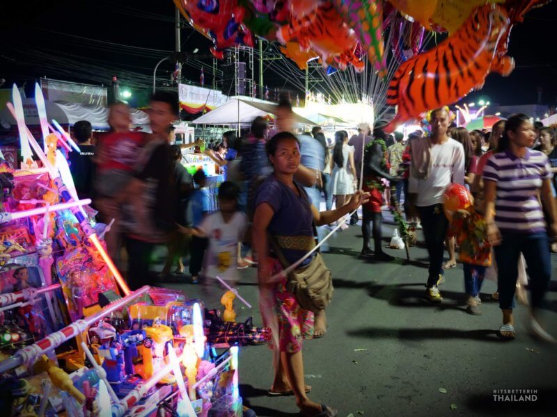 thailand balloon seller