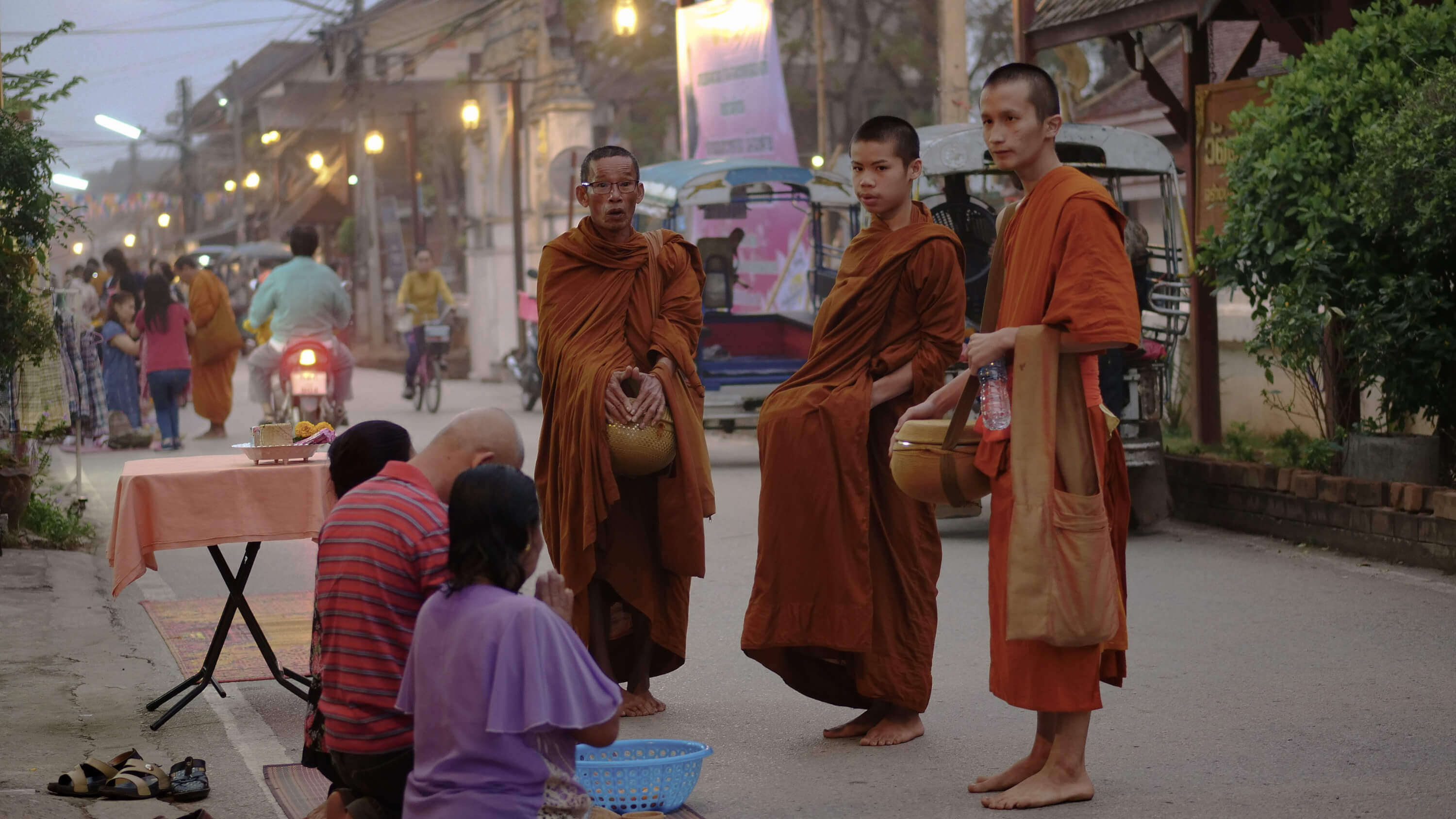 Chiang Khan Alms Giving ceremony