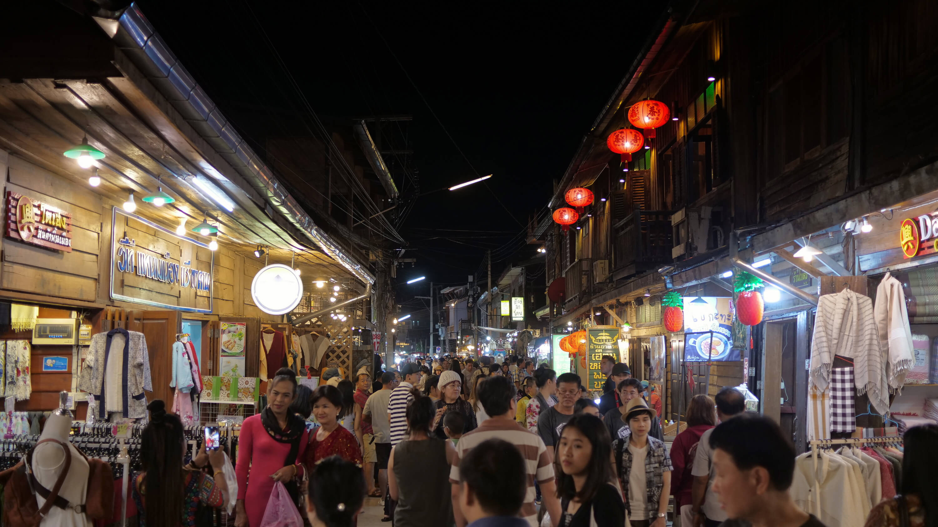 Chiang Khan Walking Street night market