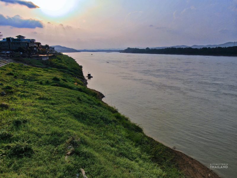 Chiang Khan riverfront