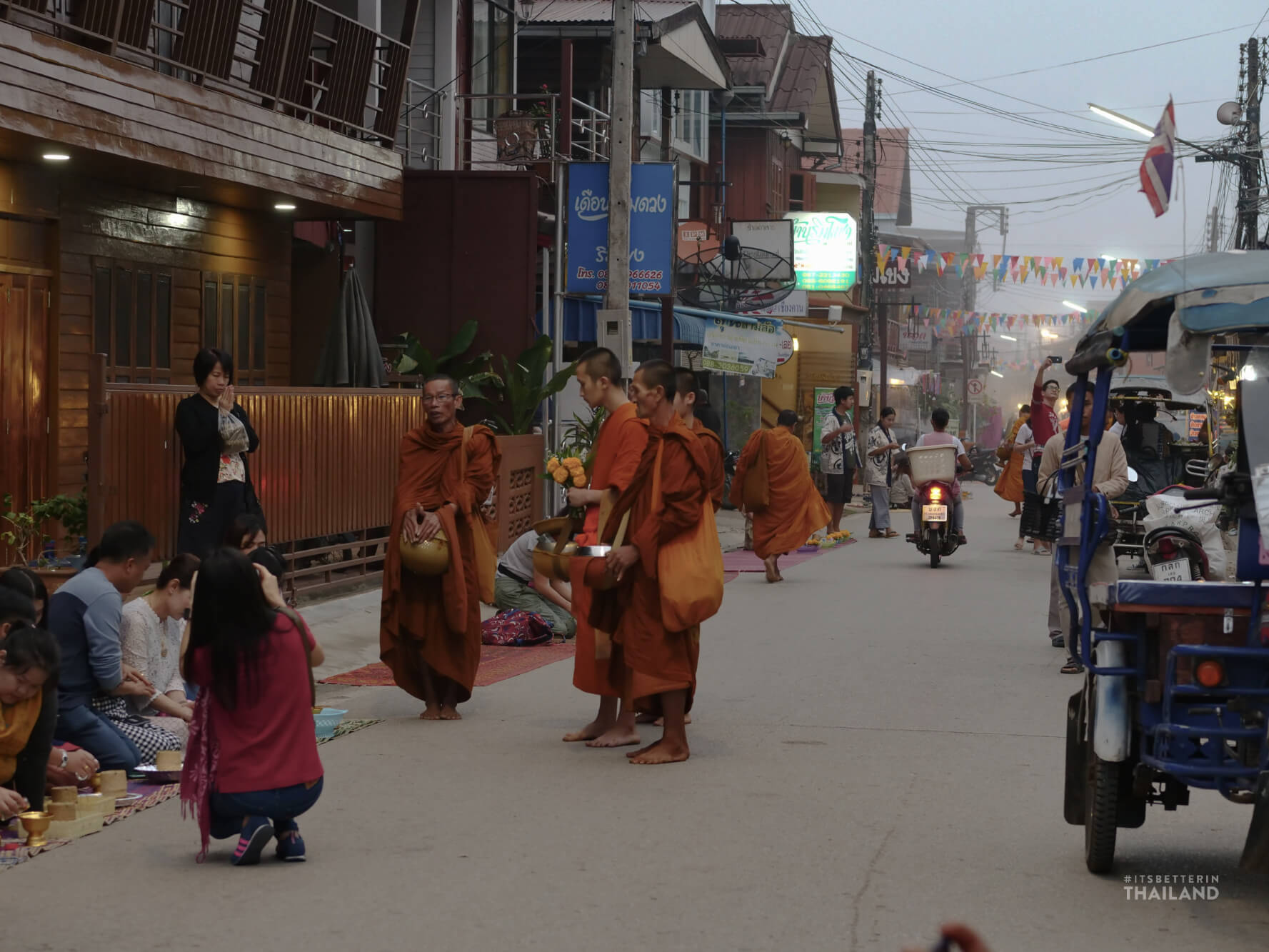 Chiang Khan merit making