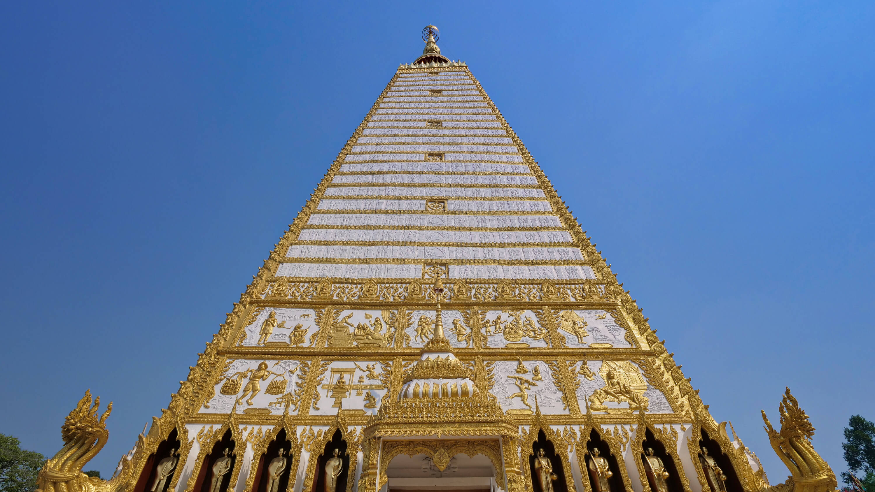 Wat Phra That Nong Bua - Ubon Ratchathani