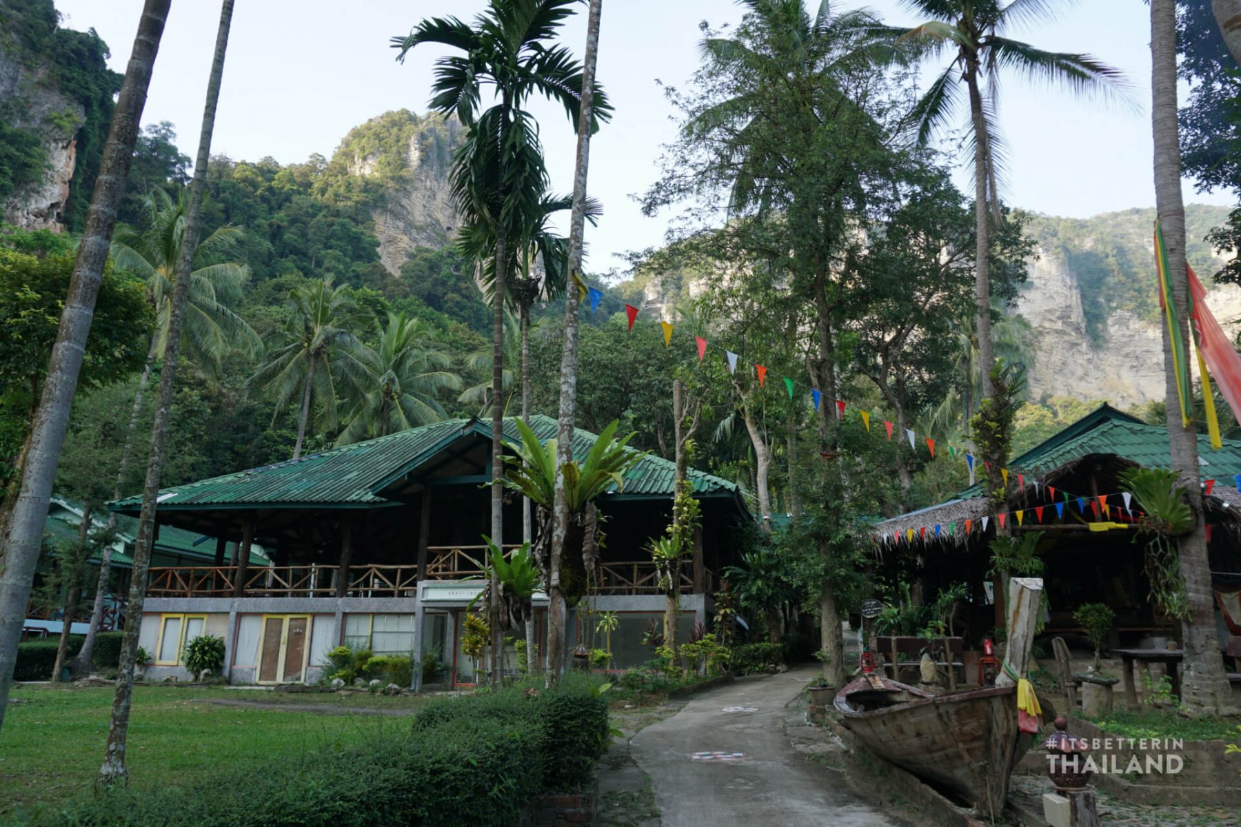 Paassok bungalows in Tonsai Bay, Thailand