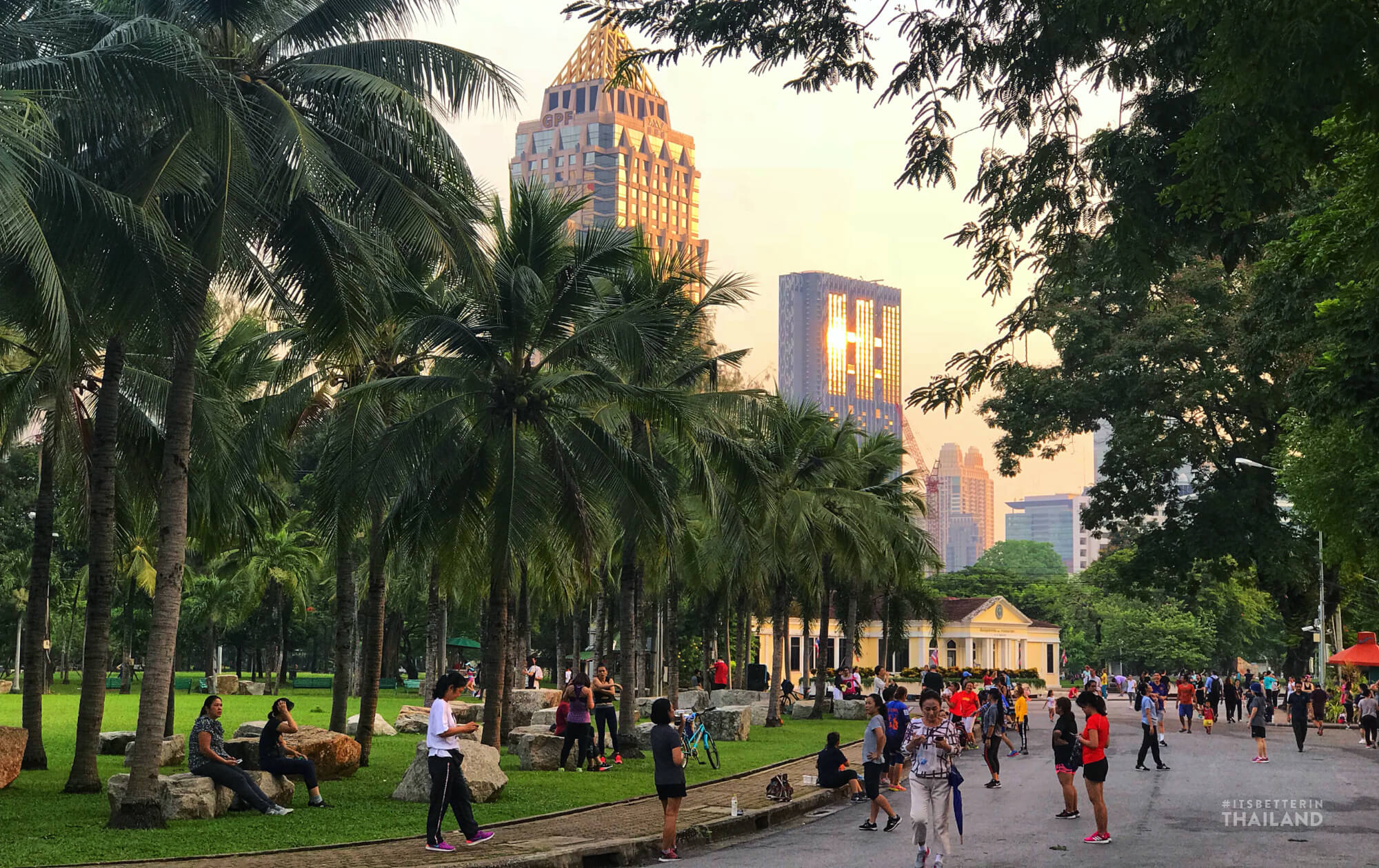 Lumpini Park fitness